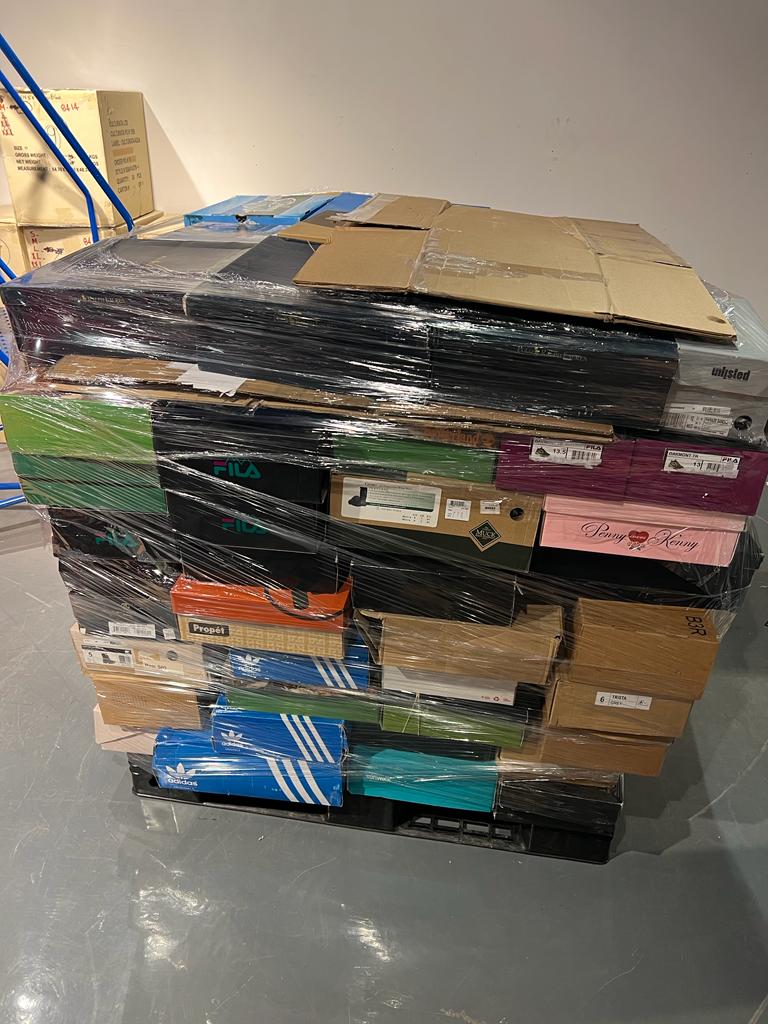liquidationdeals.ca Branded Shoe 👞 Pallet#12 (162 Pairs )