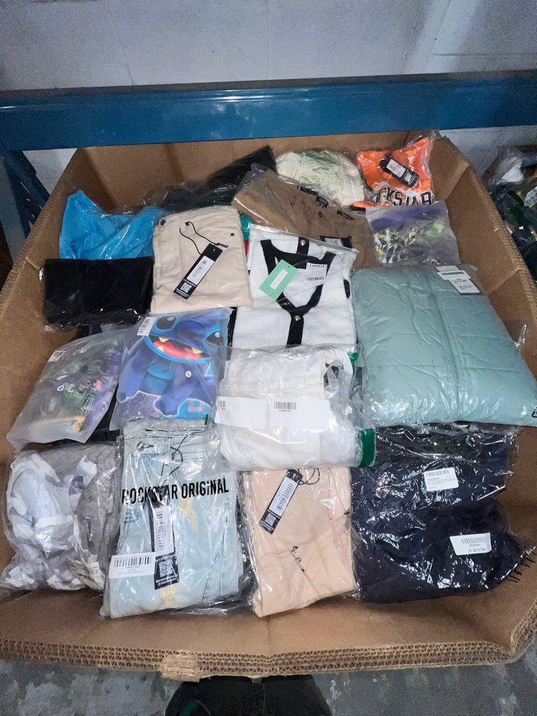 liquidationdeals.ca Amz Clothing #4 | 700pcs | Liquidation Wholesale Pallet