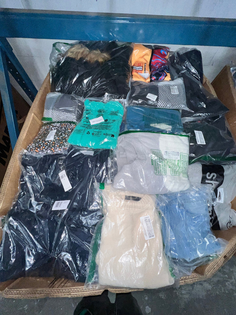 liquidationdeals.ca Amz Clothing #9 | 700pcs | Liquidation Wholesale Pallet