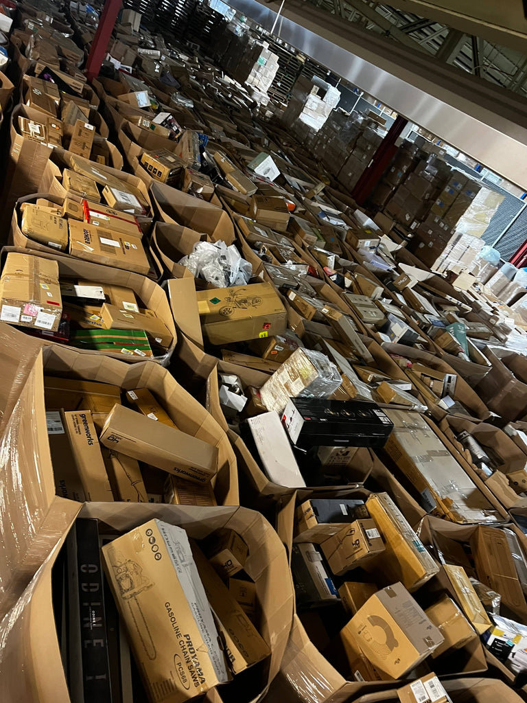 LiquidationDeals.ca Amz Medium Electronics Truckload - 26 Pallets