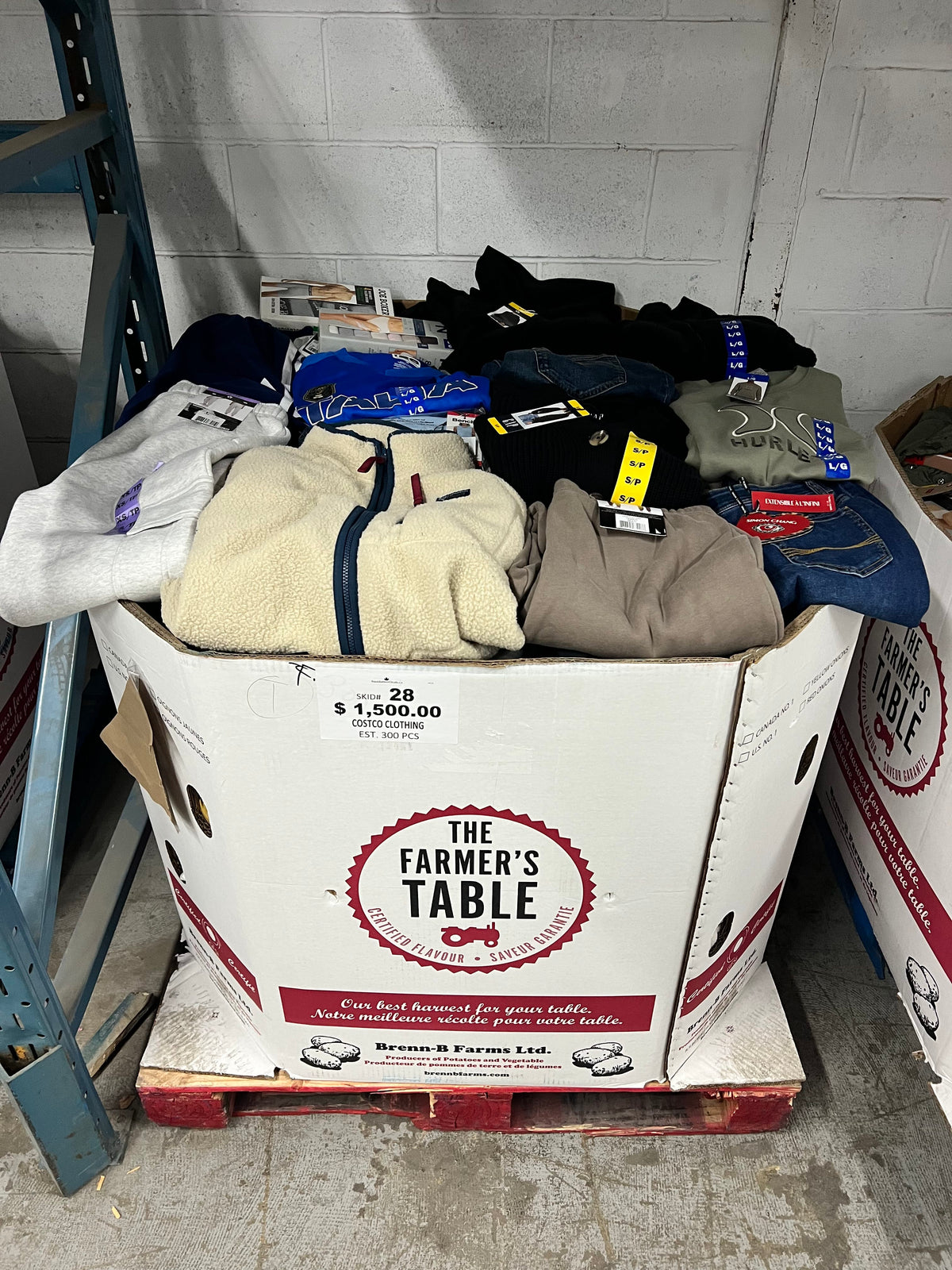 Brand Name Clothing #28 - 300pcs | Liquidation Wholesale Pallet