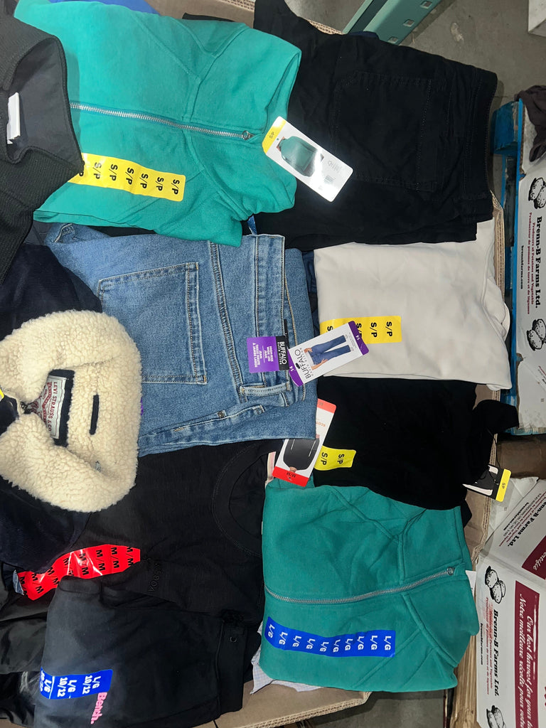 liquidationdeals.ca Costco Clothing #36 | 250pcs | Liquidation Wholesale Pallet